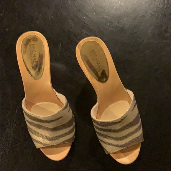 SOLD Michael Kors Easton Mule Tiger gold - Picture 2 of 4